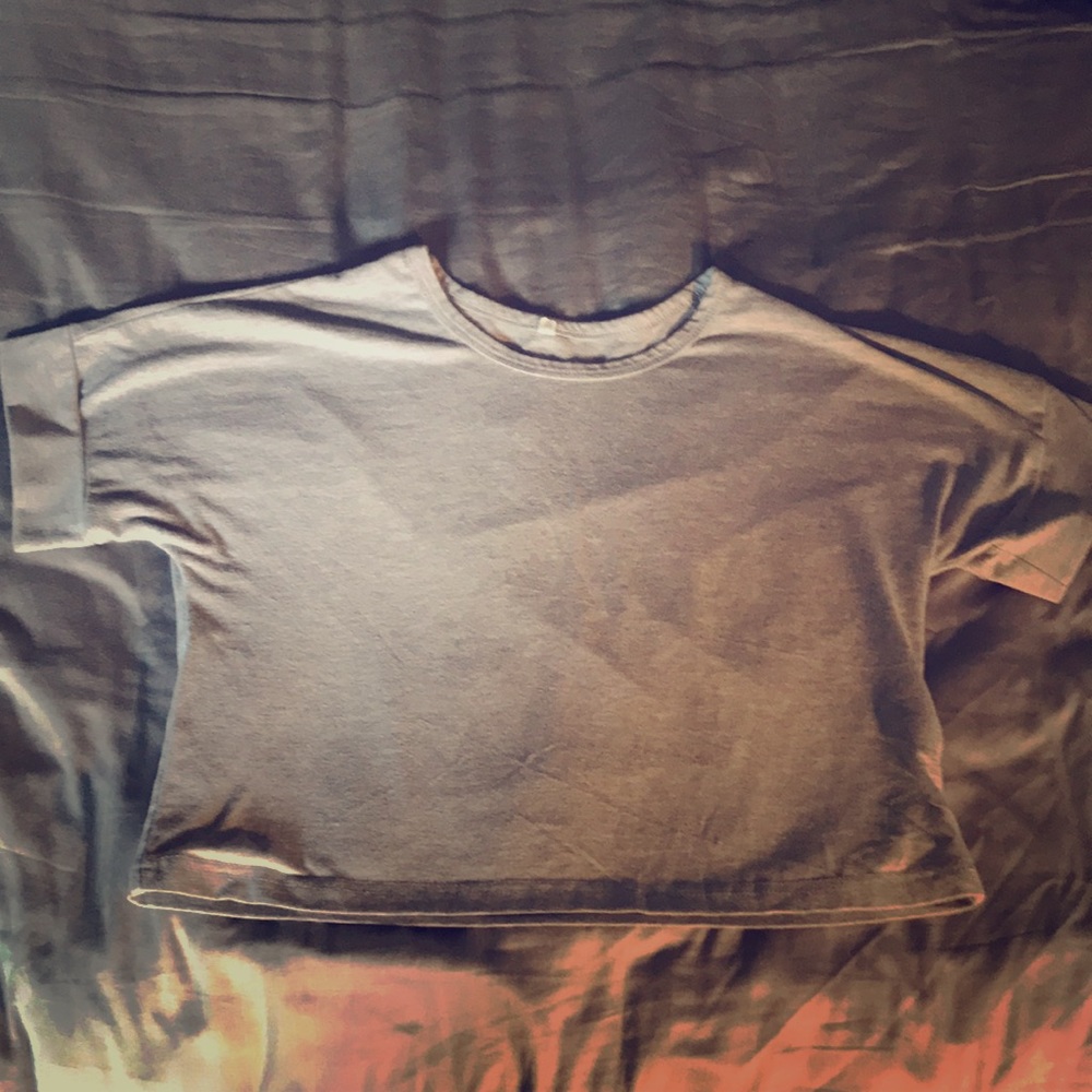 ✨Cute grey crop top